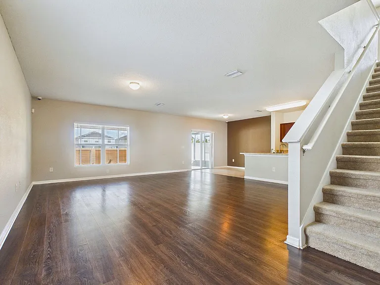 14517 Dunrobin Dr — Photo 5