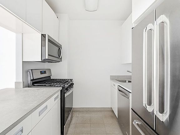 5th image of 99 John St APT 508