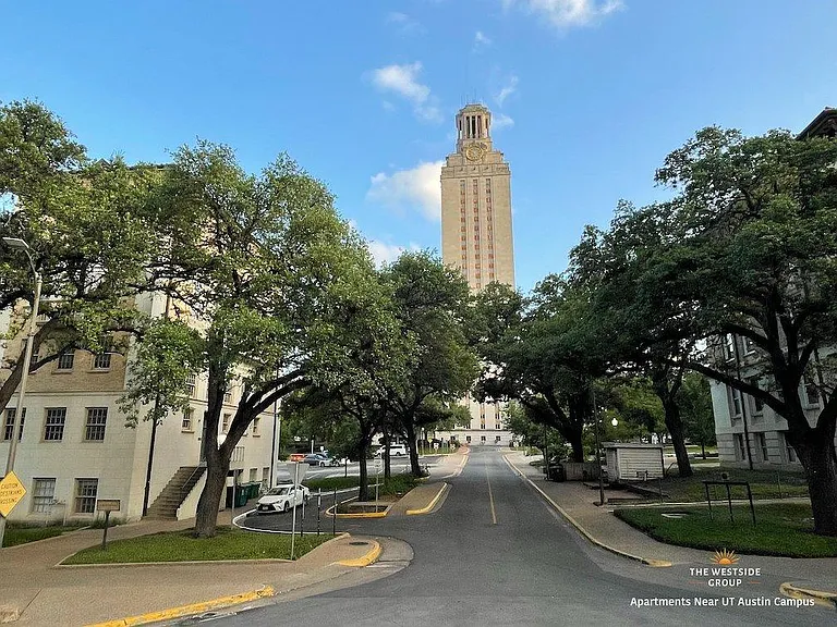Walk to UT Austin campus