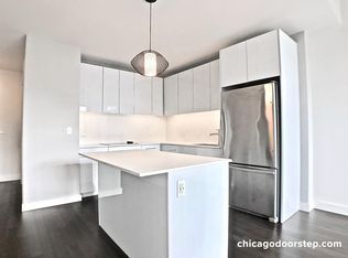 220 W Illinois St, Chicago, IL 60654