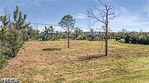 3rd image of 4695 Gulf Shore Rd