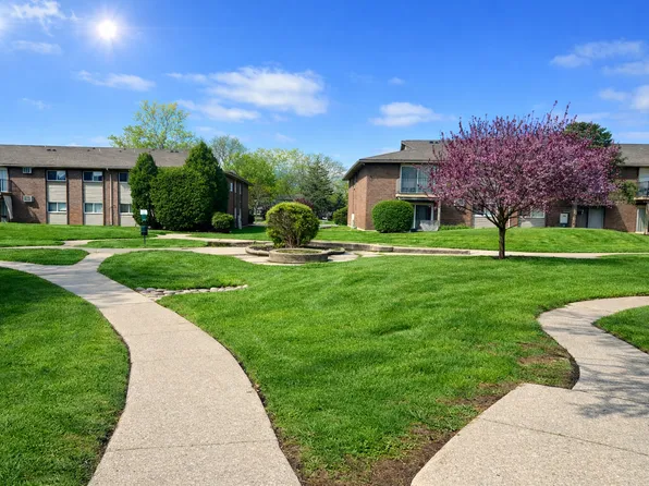 2300 Old Tavern Rd APT 205, Lisle, IL 60532