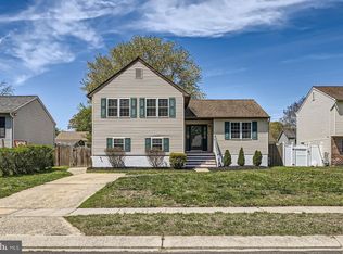 7884 Brighton Ct, Pasadena, MD 21122