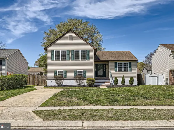 7884 Brighton Ct, Pasadena, MD 21122