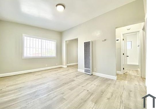 1st image of 703 W 79th St #6