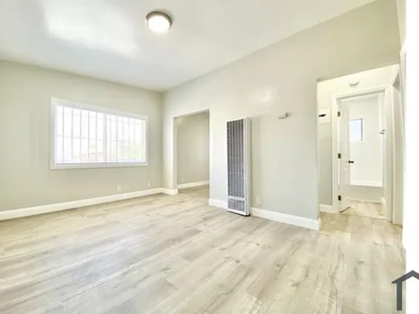 703 W 79th St #6, Los Angeles, CA 90044