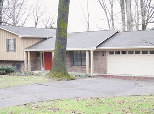 2215 Chesterfield Dr, Maryville, TN 37803