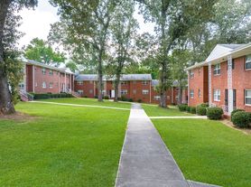 2410 Benjamin E Mays Dr SW, Atlanta, GA