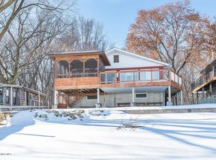2000 Central Point Rd, Lake City, MN 55041