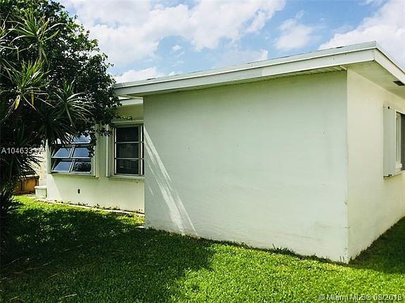 4th image of 4404 NW 47th Ct