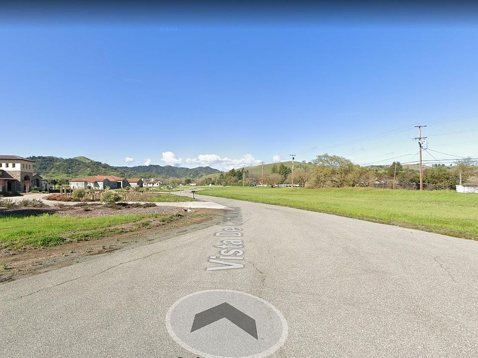 1st image of 560 Vista De Cordevalle