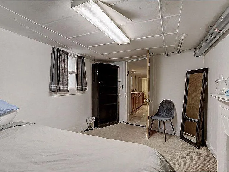 226 N Pearl St #B — Photo 10