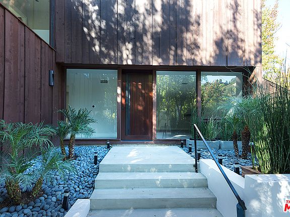 2nd image of 3995 Avenida Del Sol