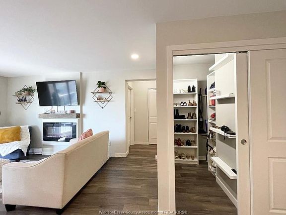 5th image of 8591 Riverside Dr E #810
