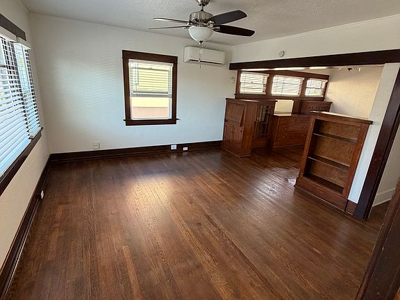 4th image of 143 W Ivy St