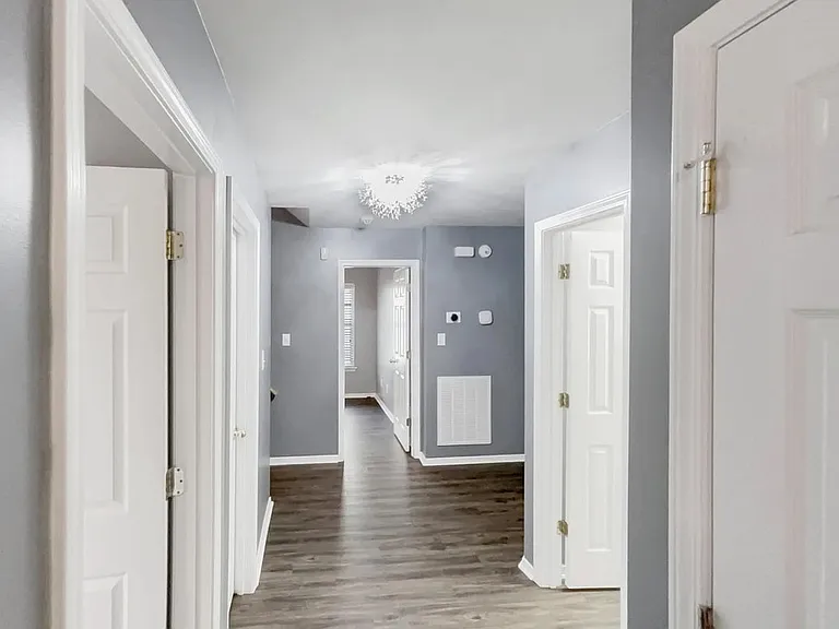 5400 Thunderidge Dr — Photo 8