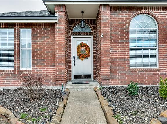 3rd image of 8410 Greenspoint Dr
