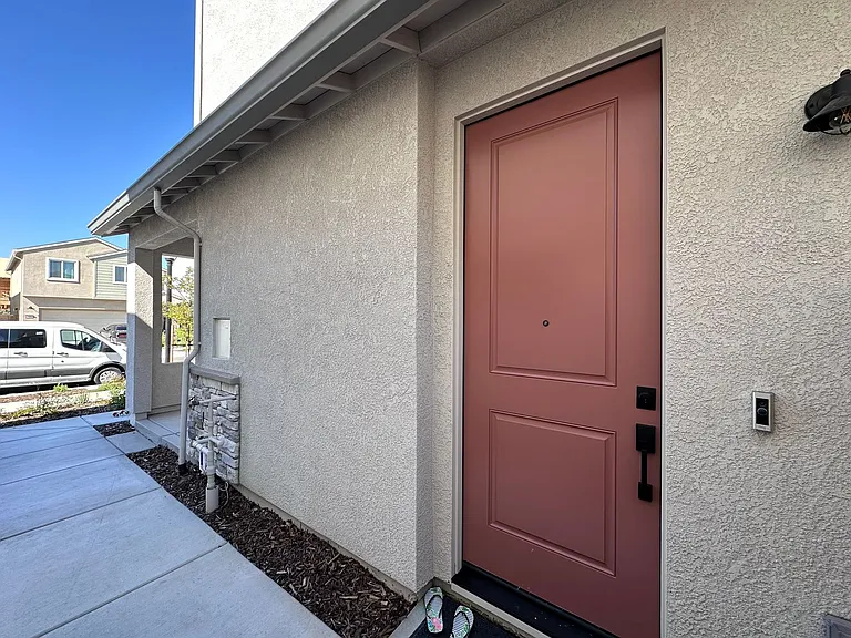 3396 Shaker Way — Photo 4