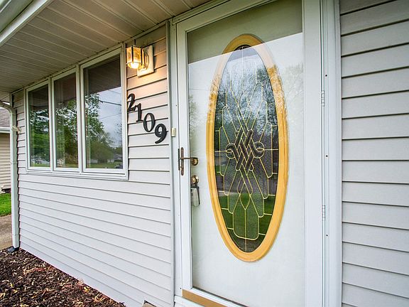 4th image of 2109 W Austin Dr