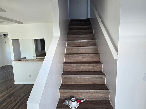 4th image of 701 Caribbean Dr #A
