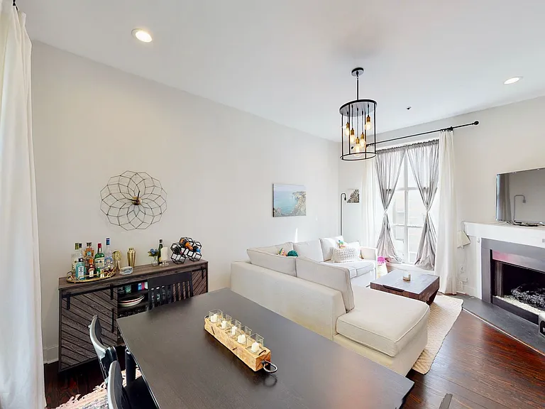 2058 Atherton Heights Ln — Photo 16