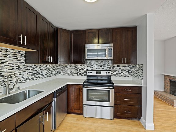 5th image of 3334 Fillmore St APT 205