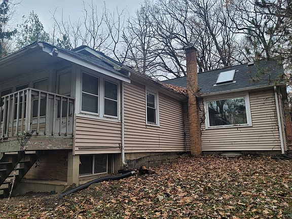 2nd image of 34W711 Illinois St
