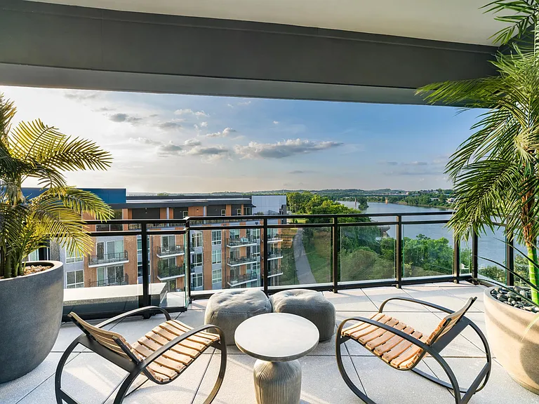 Take in sweeping Cumberland River views from Modera Riverview's rooftop lounge, perfect for unwinding or entertaining above it all.