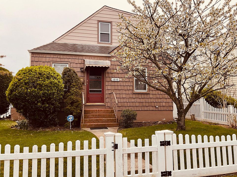 1st image of 1515 Marshall St
