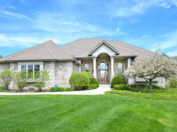 N52W21298 Golfview COURT, Menomonee Falls, WI 53051