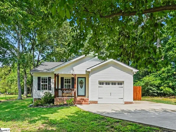 106 Lilly St, Simpsonville, SC 29681