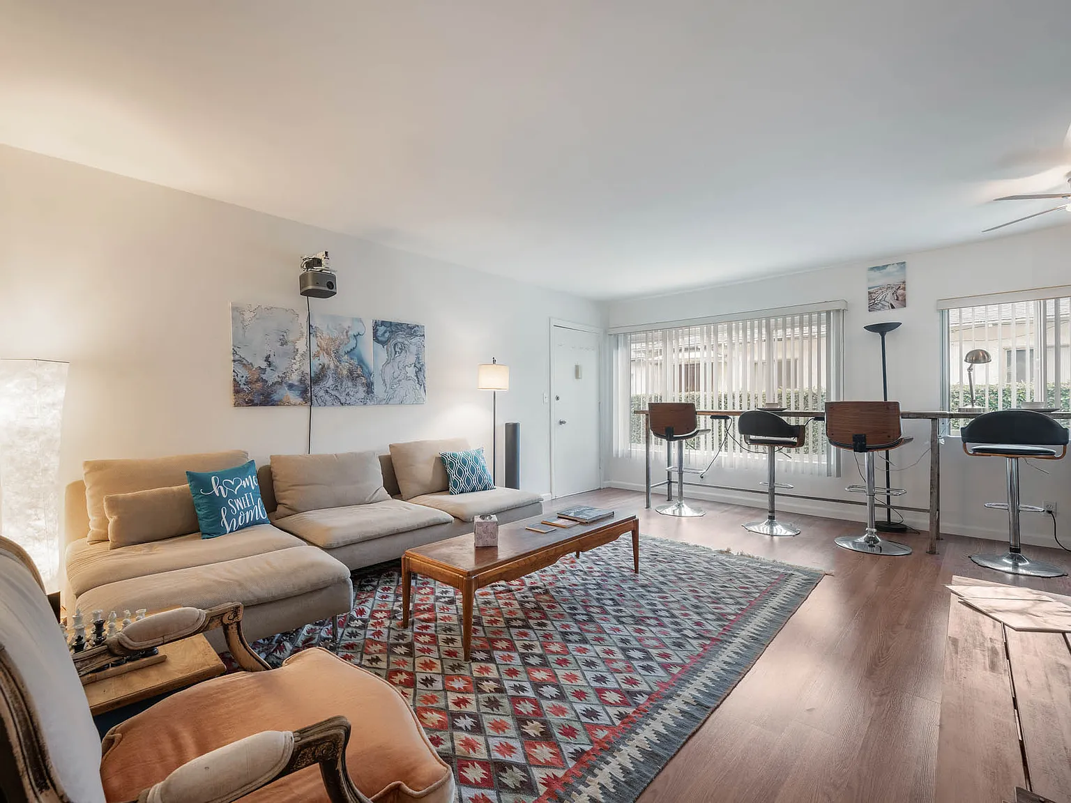 3 bed, 1500 sqft, $5,500 — Photo 1