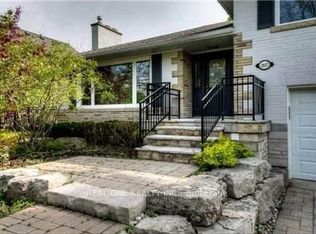 207 Pinehurst Dr, Oakville, ON L6J4X2