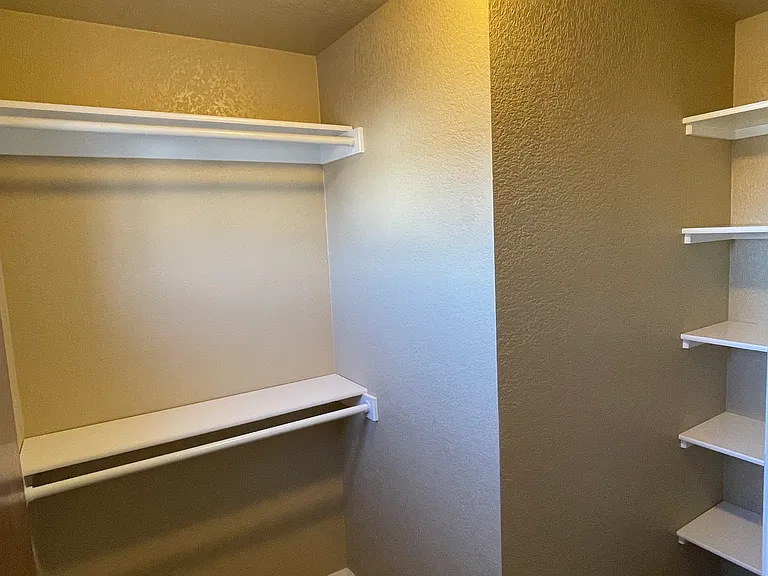 Boswell Dr — Photo 24