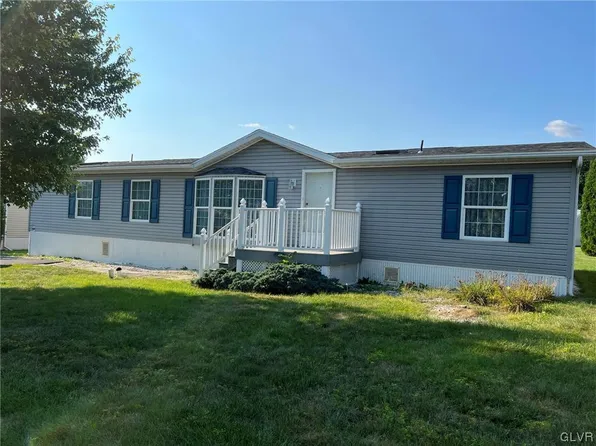 4184 Heritage Ln, Walnutport, PA 18088