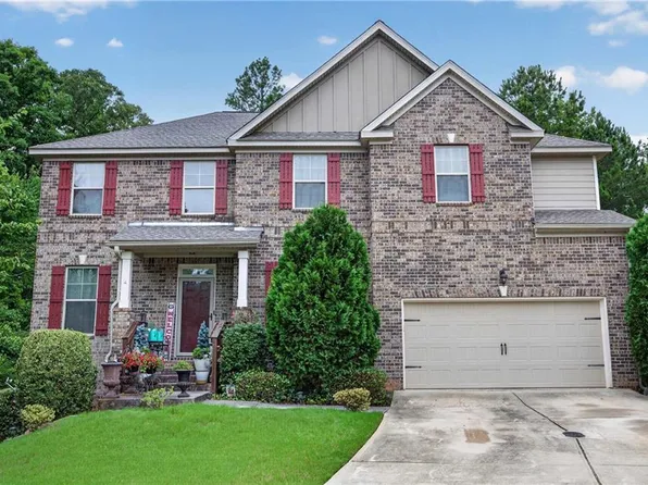 1387 Pebble Ridge Dr, Hampton, GA 30228