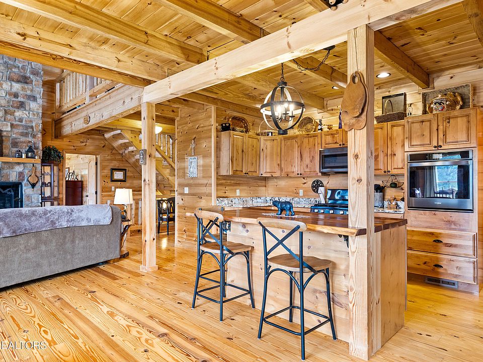 13th image of this home