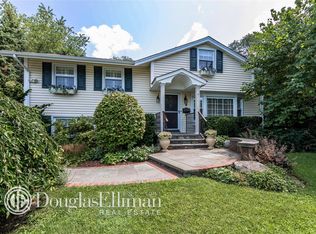 8 Hemlock Ave, Huntington, NY 11743