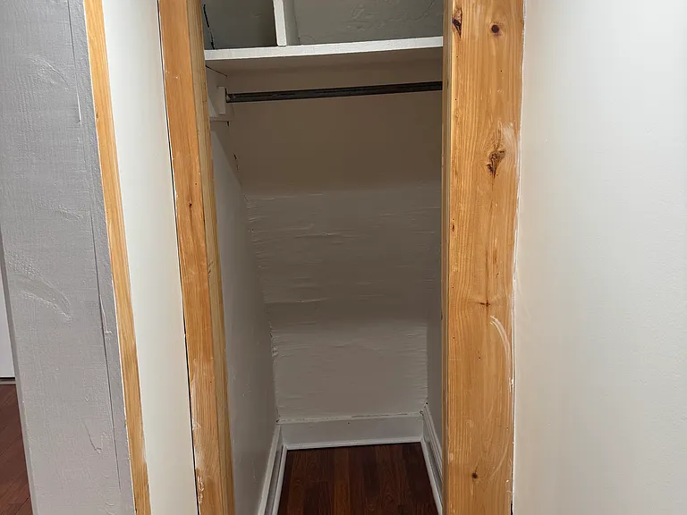 546 Walnut St #1 — Photo 13
