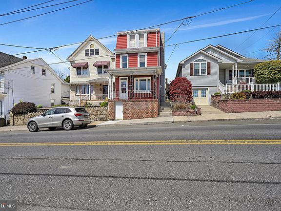 2nd image of 518 N Front St