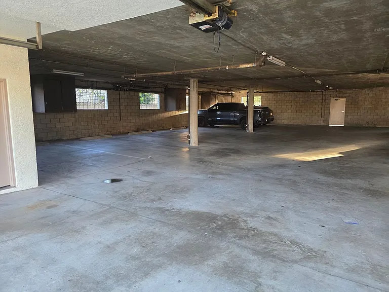 TUS1120 — Photo 20