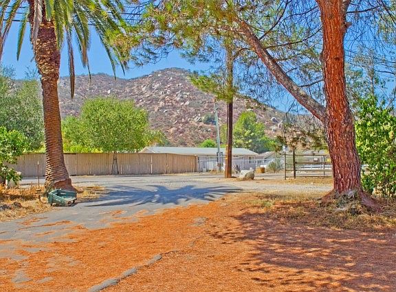 4th image of 10579 Oak Creek Dr