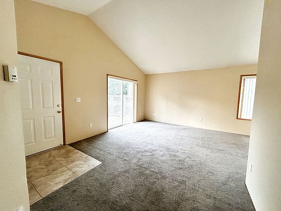 4th image of 5743-5745 Glenridge Way #5747
