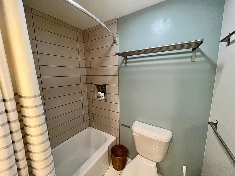 5673 Skyview Ln — Photo 16