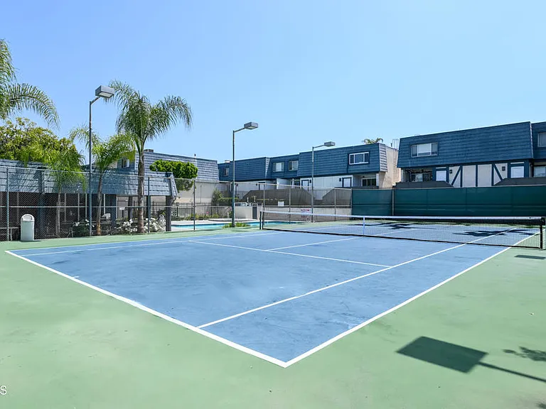 18550 Hatteras St #73 — Photo 35