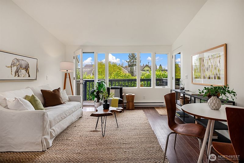 3rd image of 1519 5th Ave W #5