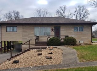 409 SE 3rd St, Loogootee, IN 47553