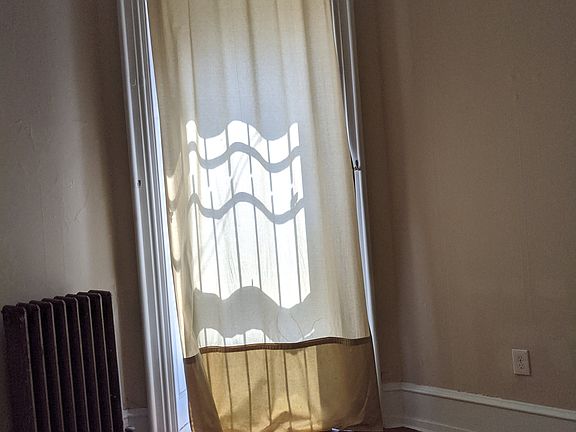 5th image of 4024 Spruce St APT 1