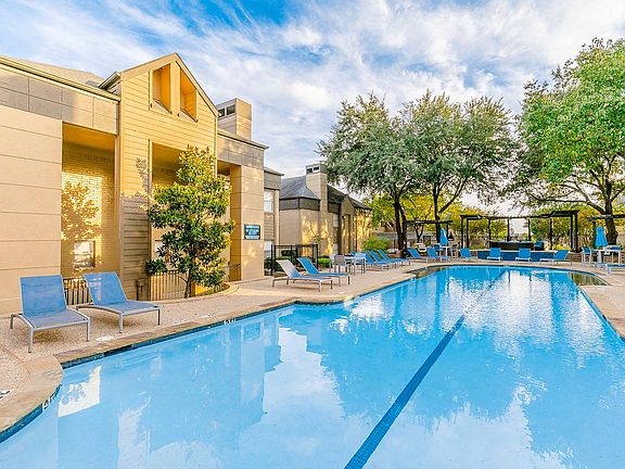 Shimmering Swimming Pool