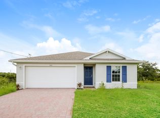 548 Woodview Dr, Lehigh Acres, FL 33972